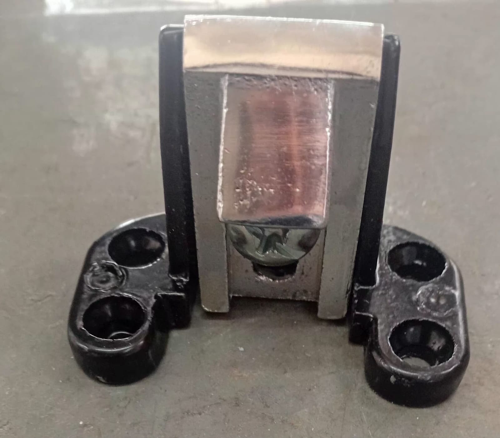 Enganche americano esmaltado